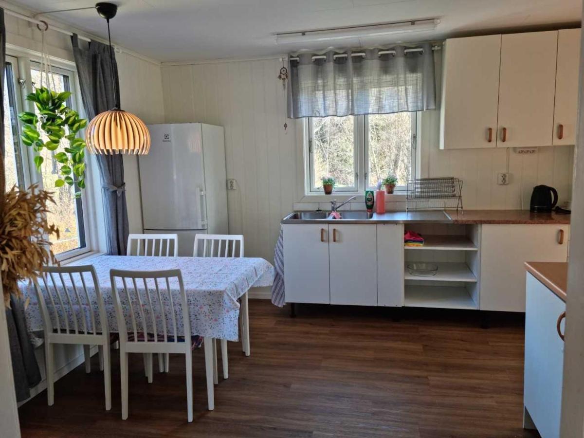 Charmigt Hus Pa Landet Naera Till Bad Strömstad Eksteriør bilde